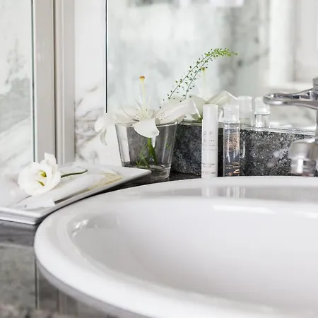 ラ ガレリア ホテル 2*