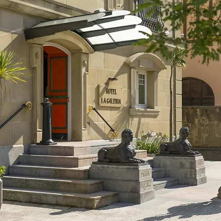 La Galeria Hotel