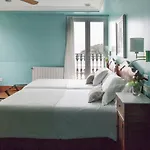 La Galeria Hotel 2*