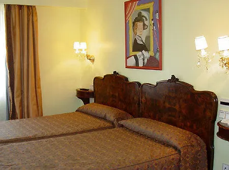 Hotell La Galeria 2*