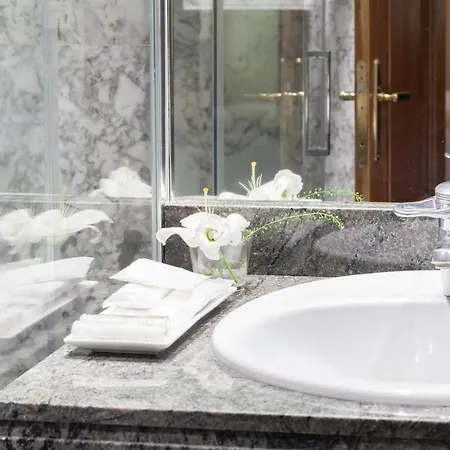 拉格瑞酒店 酒店