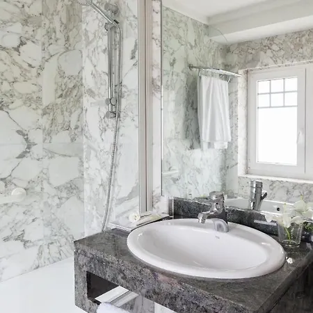 拉格瑞酒店 酒店